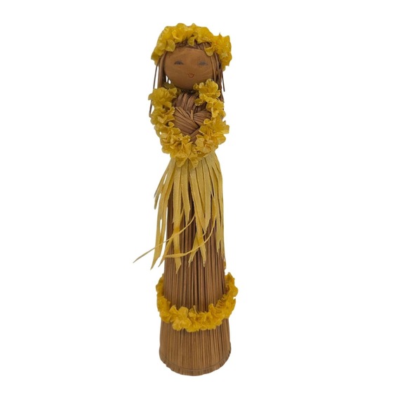Other - Vintage Hawaiian Hula Dancer Raffia Straw Doll Wood Base Yellow Leis Stamped